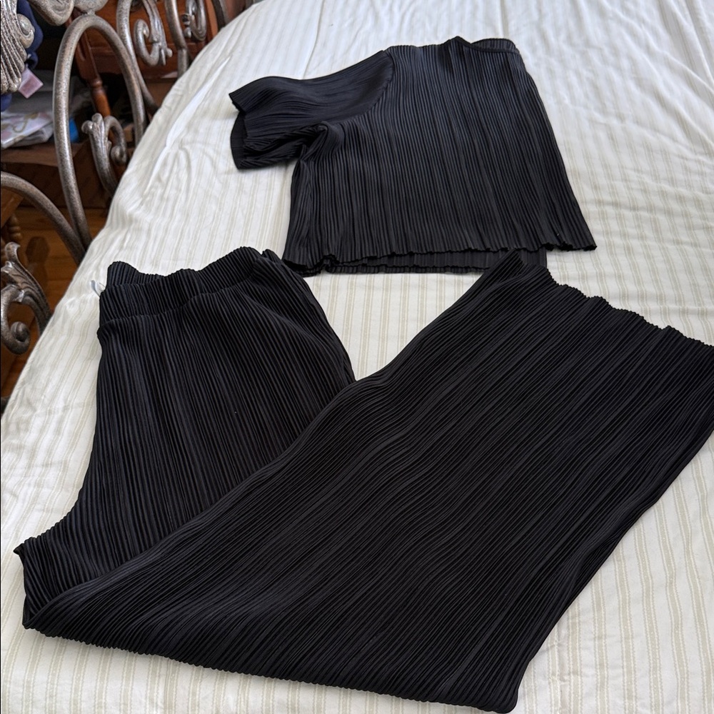 Serra Black Wide-Leg Jumpsuit - Picture 3 of 7